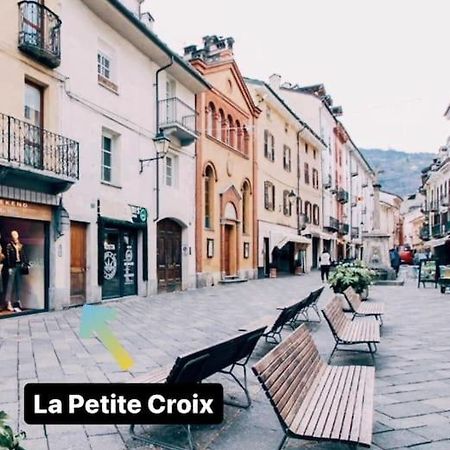 La Petite Croix Appartement Aosta Buitenkant foto