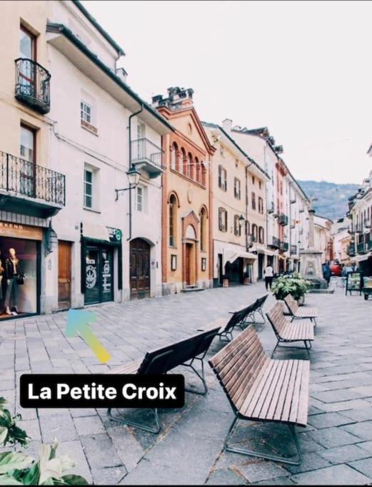 La Petite Croix Appartement Aosta Buitenkant foto